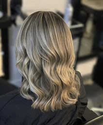 Photo n°19 de Best Cut Paris Academy - Salon de coiffure et de barbier à Paris (Salon de coiffure)