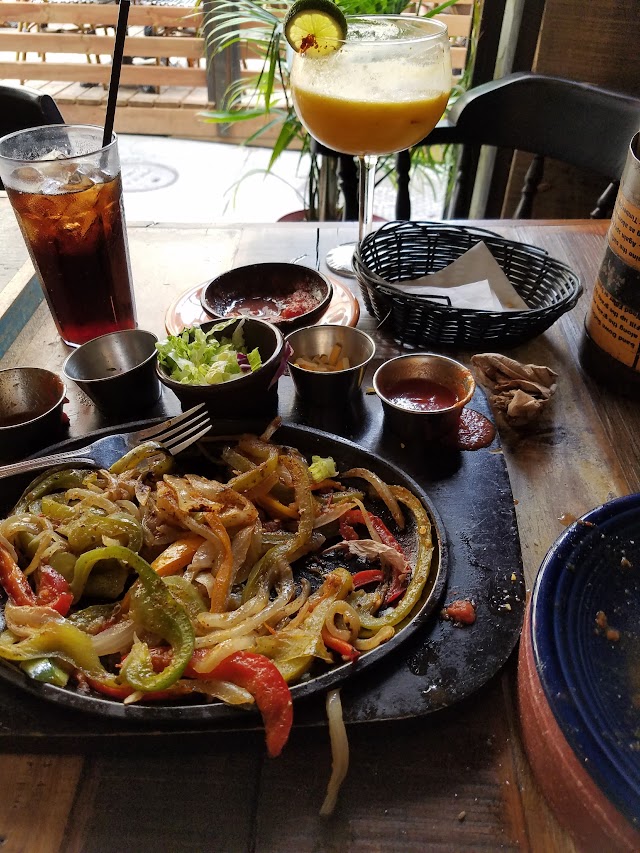 Carlos & Pepe's