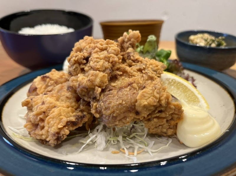 から揚げ専門店からっと＆立ち呑みstandingBal karat