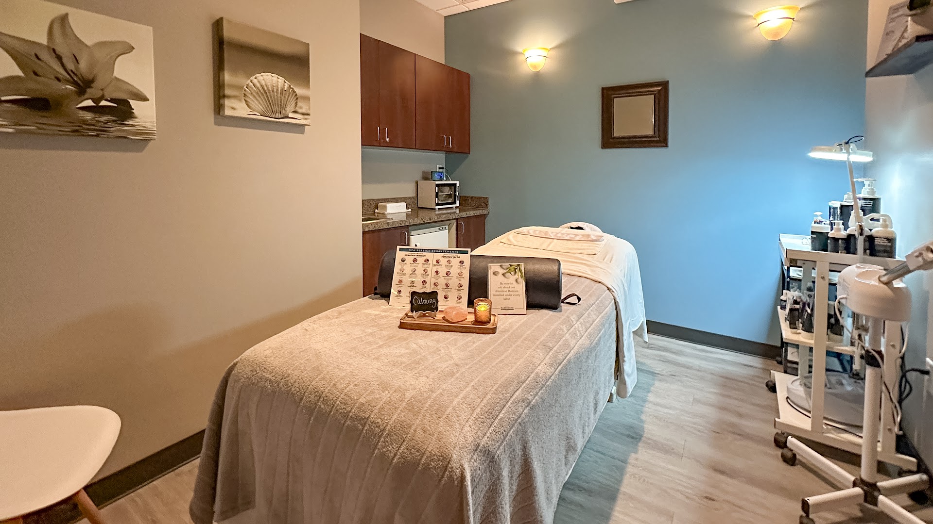 Hand & Stone Massage and Facial Spa