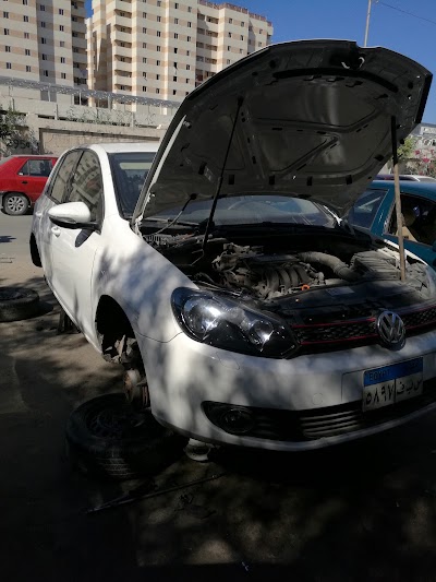Photos of Technical Center Car Mechanic Yasser Noah