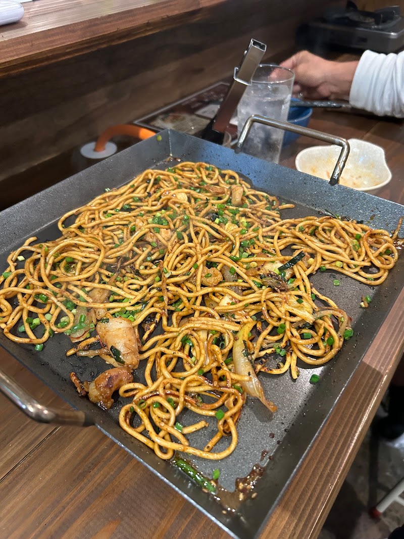 ホルモン鉄板たかちゃん居酒屋