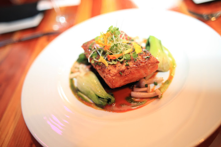 Geisha House Steak & Sushi by null