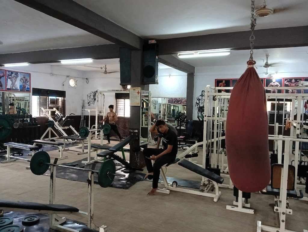 Kai Vaasii Nthuraavjii Mhaajn Jimnyaashiym