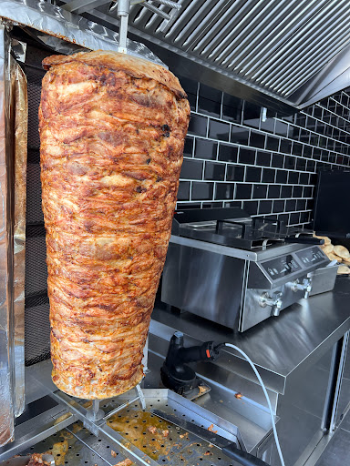 Mido's Grill - Visual