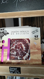 Photo n°5 de épicerie fine du petit palais & salon de thé à Jouarre (Cave à vins)