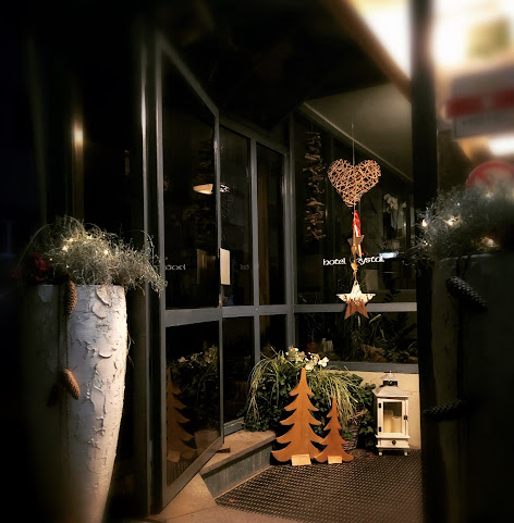 Hotel Crystal by null