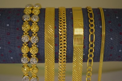 Photos of Noor Al Aqsa Golden Jewelery