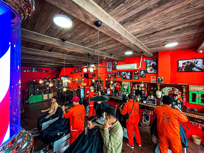 Đông Tây Barbershop 351 Lê Hồng Phong, 351 Lê Hồng Phong, Bình Định