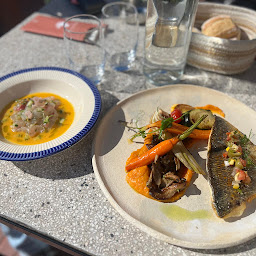 Photo n°61 de Au Bout du Quai à Marseille (Restaurant de fruits de mer)