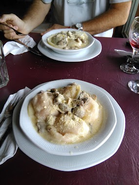 Restaurant Bon Apetit, Author: Mabel Susana Fernandez