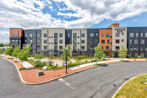 Stadium Row Apartments Logo