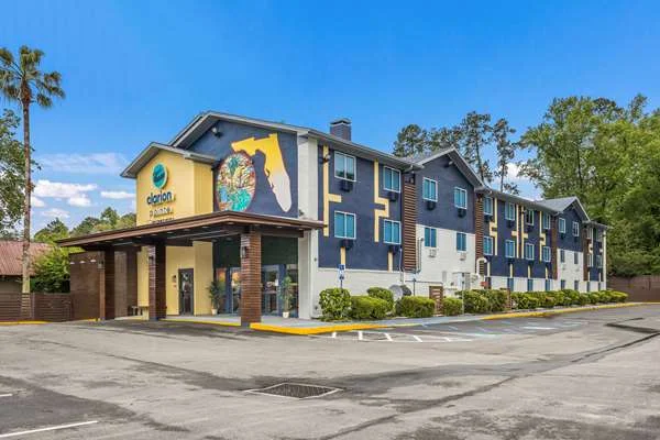 Clarion Pointe Tallahassee North