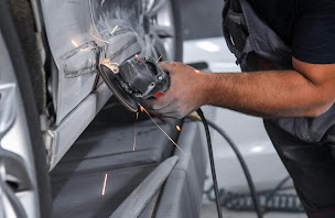 Photo n°6 de Carrosserie Belnard à La Rochelle (Service de réparation de pare-brise)