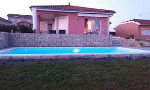 Photo n°14 de Piscines Ibiza - TP Rhone Alpes à Villefranche-sur-Saône (Société de construction de piscine)