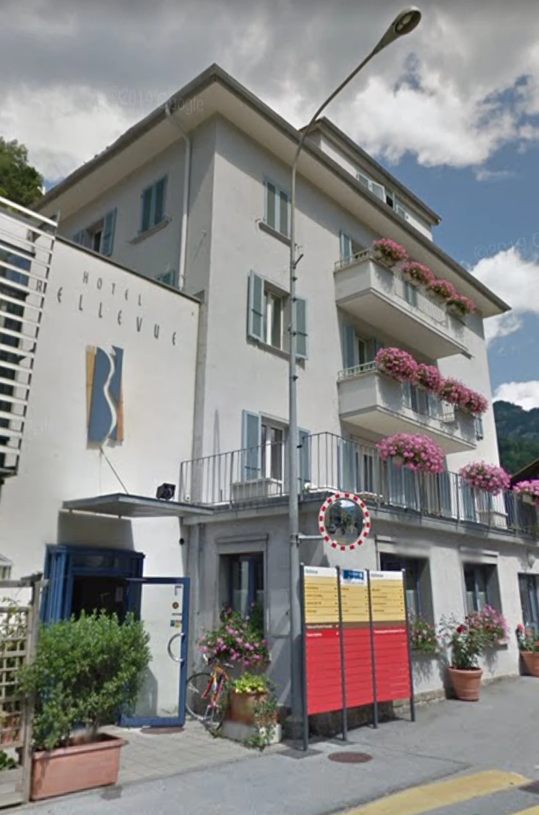 Kassoe Housing (near LONZA) Self Catering Hotel Bellevue Naters