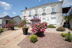 Photo n°3 de Mairie à Luceau (Hôtel de ville)
