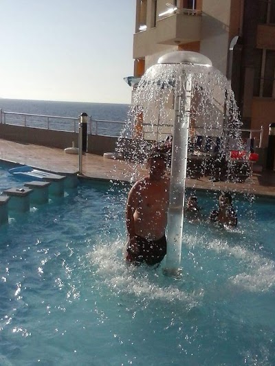 Photos of Kisha Reformuar Durres