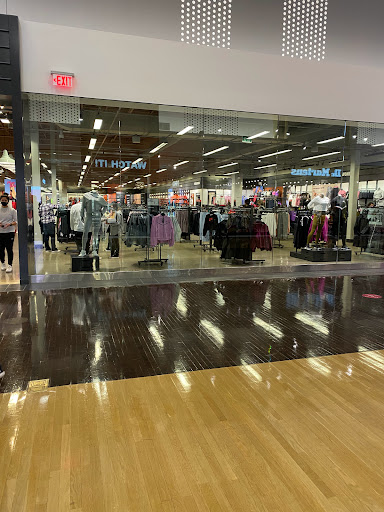 Nike Factory Store - Vaughan Mills - Thumbnail