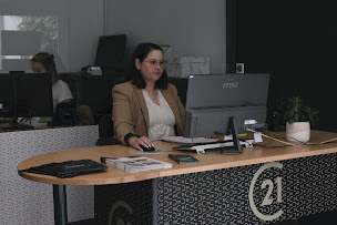 Photo n°7 de CENTURY 21 Agence Notre-Dame MORET LOING ET ORVANNE à Moret-sur-Loing (Agence de location immobilière)