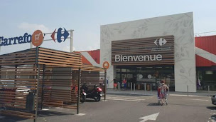 Photo n°3 de Centre commercial Carrefour Trans-en-Provence à Trans-en-Provence (Restaurant)
