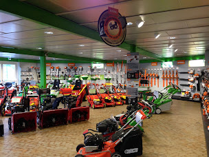 Photo n°1 de Agrima SARL à Saint-Nazaire-les-Eymes (Atelier de réparation de tracteurs)