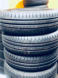 Photo n°2 de Pneus Discount Vestric à Vestric-et-Candiac (Magasin de pneus)