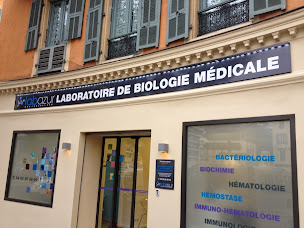 Photo n°4 de Signature Sud Alpha Car à Cagnes-sur-Mer (Magasin d'enseignes)