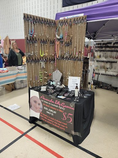Mandi and Mimis Jewelry Corner