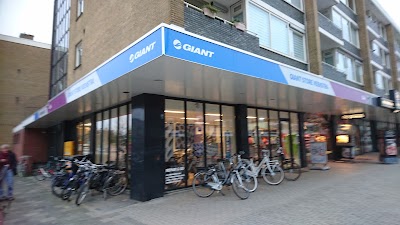 Photos of Giant Store Veenstra