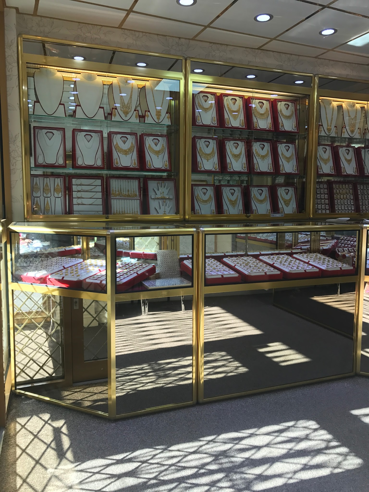 Raheem Jewellers - Jewellery - photo 1