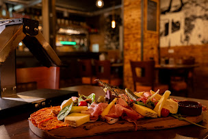 Photo n°4 de Restaurant La Raclette à Jo à Toulon (Restaurant)