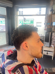 Photo n°7 de Ali Coiff à Beaugency (Salon de coiffure)