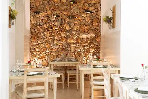 Dedo Osteria image
