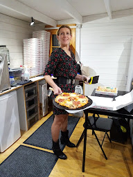 Photo n°8 de Pizzeria, Burgers, Frites, BBQ,Lasagnes, Boissons, Restaurant, A emporter, Pierre et Laëtitia Parks Finistère à Lanmeur (Restaurant de hamburgers)