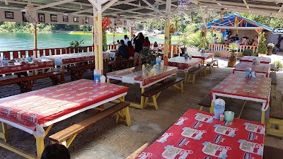 Photos of Damasus Resto