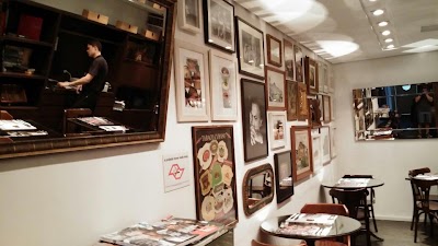 Photos of Oscar Bistr&ocirc;