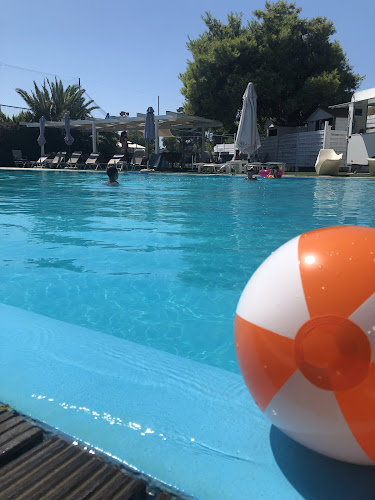 Comentarii opinii despre Poolside