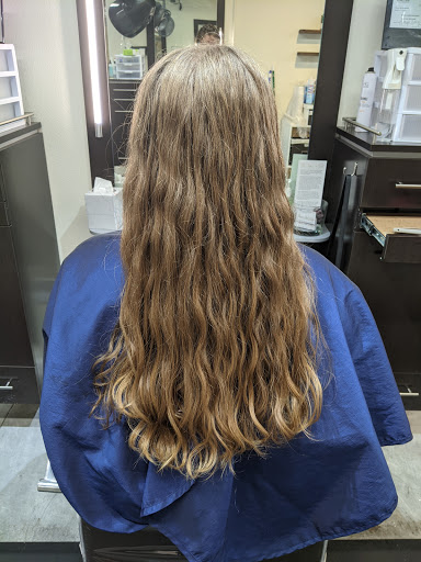 The Classic Curl Salon - Thumbnail