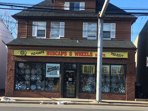 Hubcaps & Wheel Repair LLC Logo