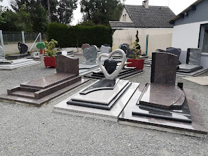 Photo n°22 de Atelier Mayennais De Marbrerie à Mayenne (Magasin)