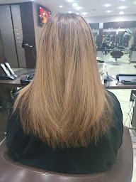 Photo n°1 de Divinn Coiffure à Tassin-la-Demi-Lune (Salon de coiffure)