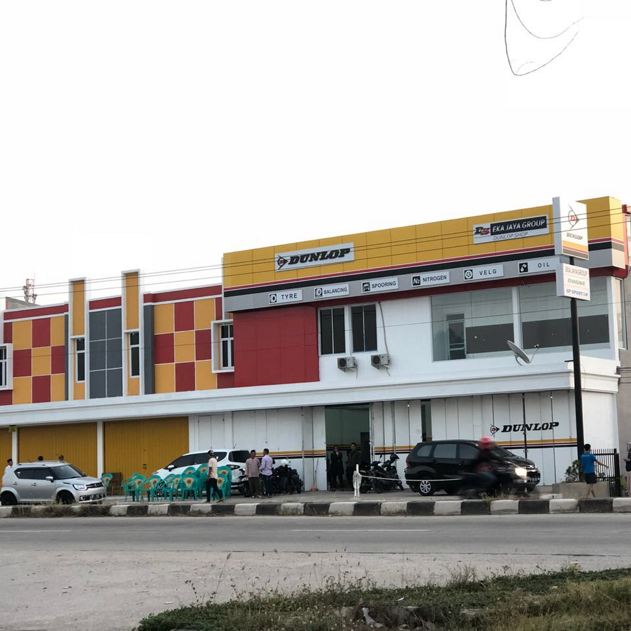 EKA JAYA GROUP KARAWANG  TOKO  BAN  VELG KARAWANG  DUNLOP 