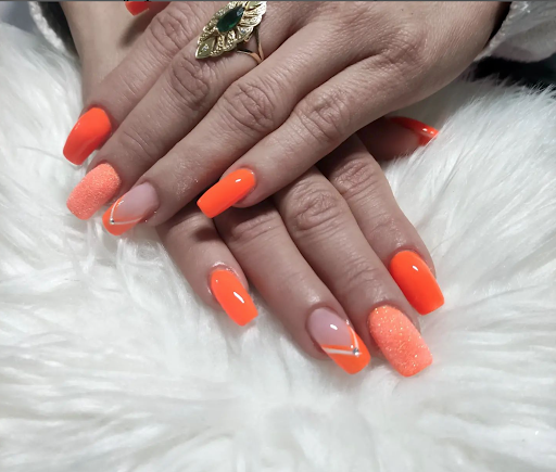 Danubia Reis - Brazilian Hairdresser and Beauty Specialist in Milton Keynes - Thumbnail