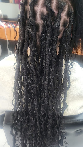 Trendsetters Unisex Hair Salon - Thumbnail