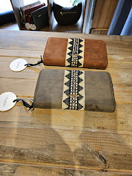 Photo n°25 de CM Influence à Parentis-en-Born (Magasin de vêtements)