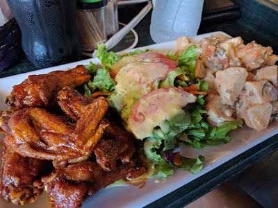 Photos of Wingz-N-Tingz