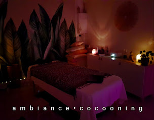 Photo n°9 de deux mains sur bébé à Blagnac (Institut de massages)