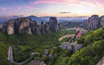 Guide For Meteora | Ntina Papaefthimiou