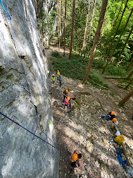 Photo n°15 de Vercors vertical - Canyoning, spéléologie, escalade, via ferrata dans le Vercors à Saint-Laurent-en-Royans (Moniteur.rice d'escalade)